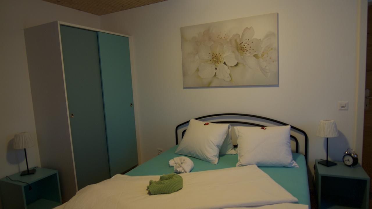 Conny'S B&B Niederweningen Экстерьер фото